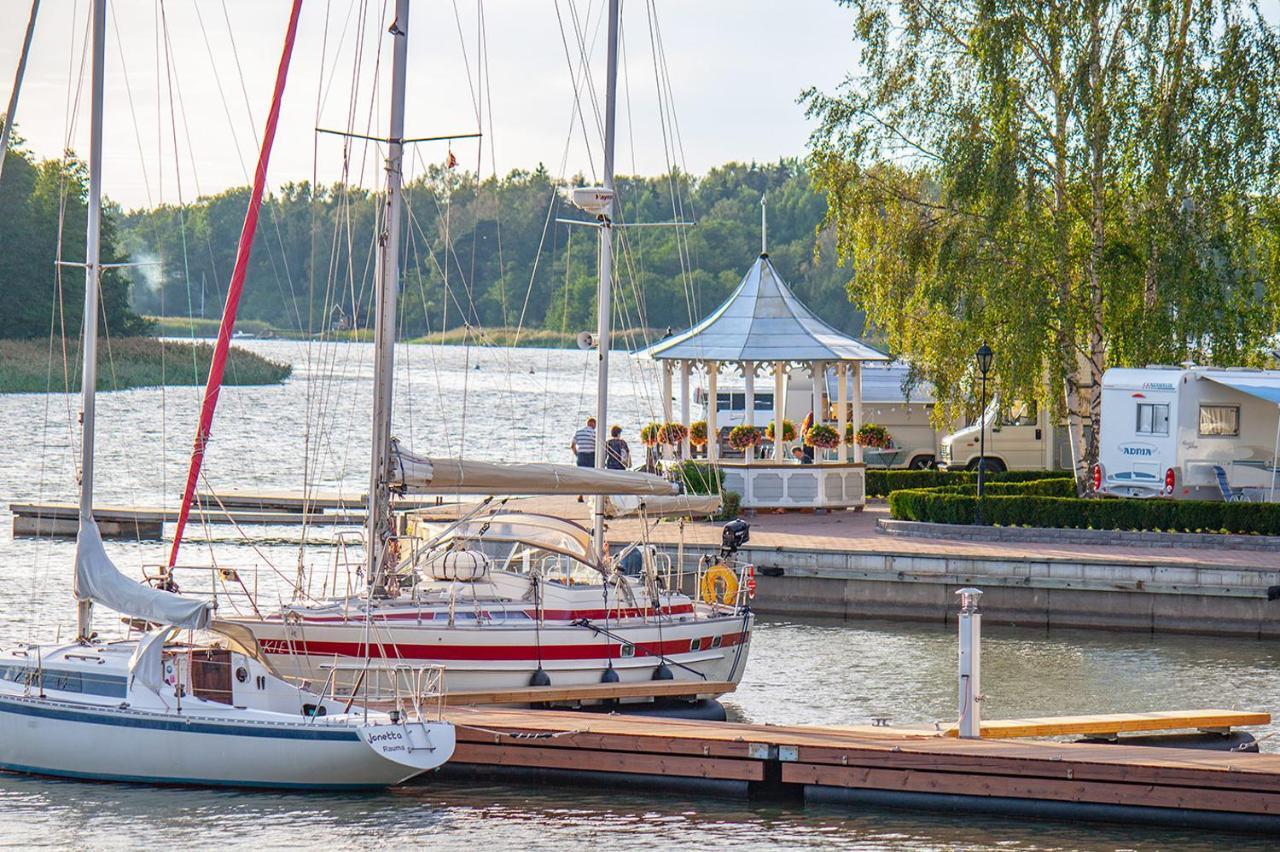 Poroholman Lomakeskus Hotel Rauma Exterior foto